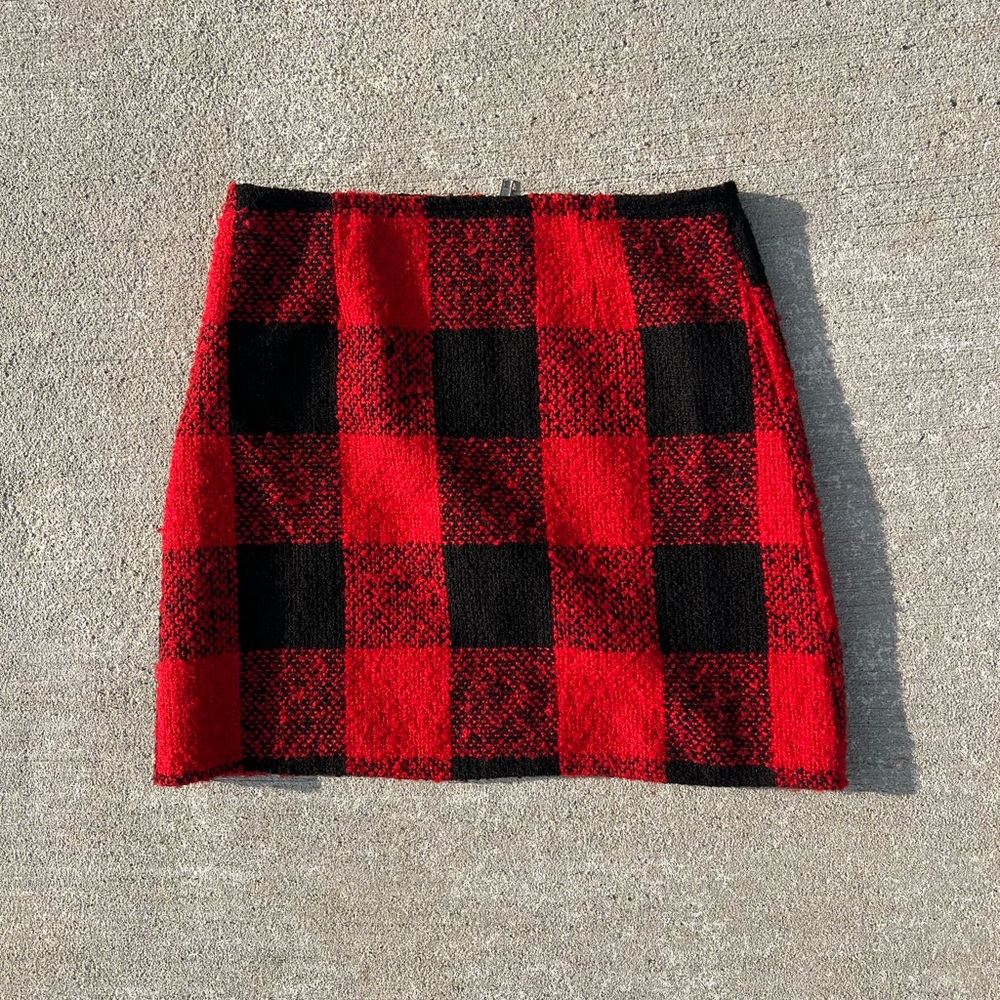 Forever21 small checkered, plaid holiday skirt with gold zipper